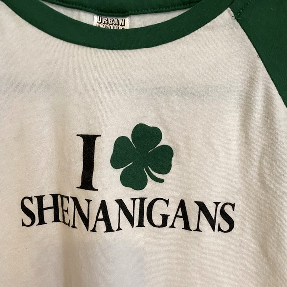 I SHAMROCK🍀SHENANIGANS🍀-LIKE NEW - Picture 1 of 6